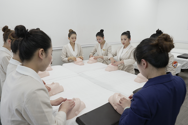 如何科学选择优质美容美发培训学校？